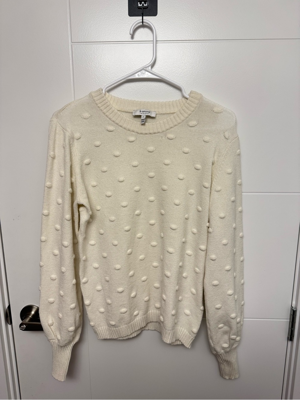 ✨4 for $25✨ b.young Women’s Medium Cream Bobble Knit Popcorn Sweater Crewneck